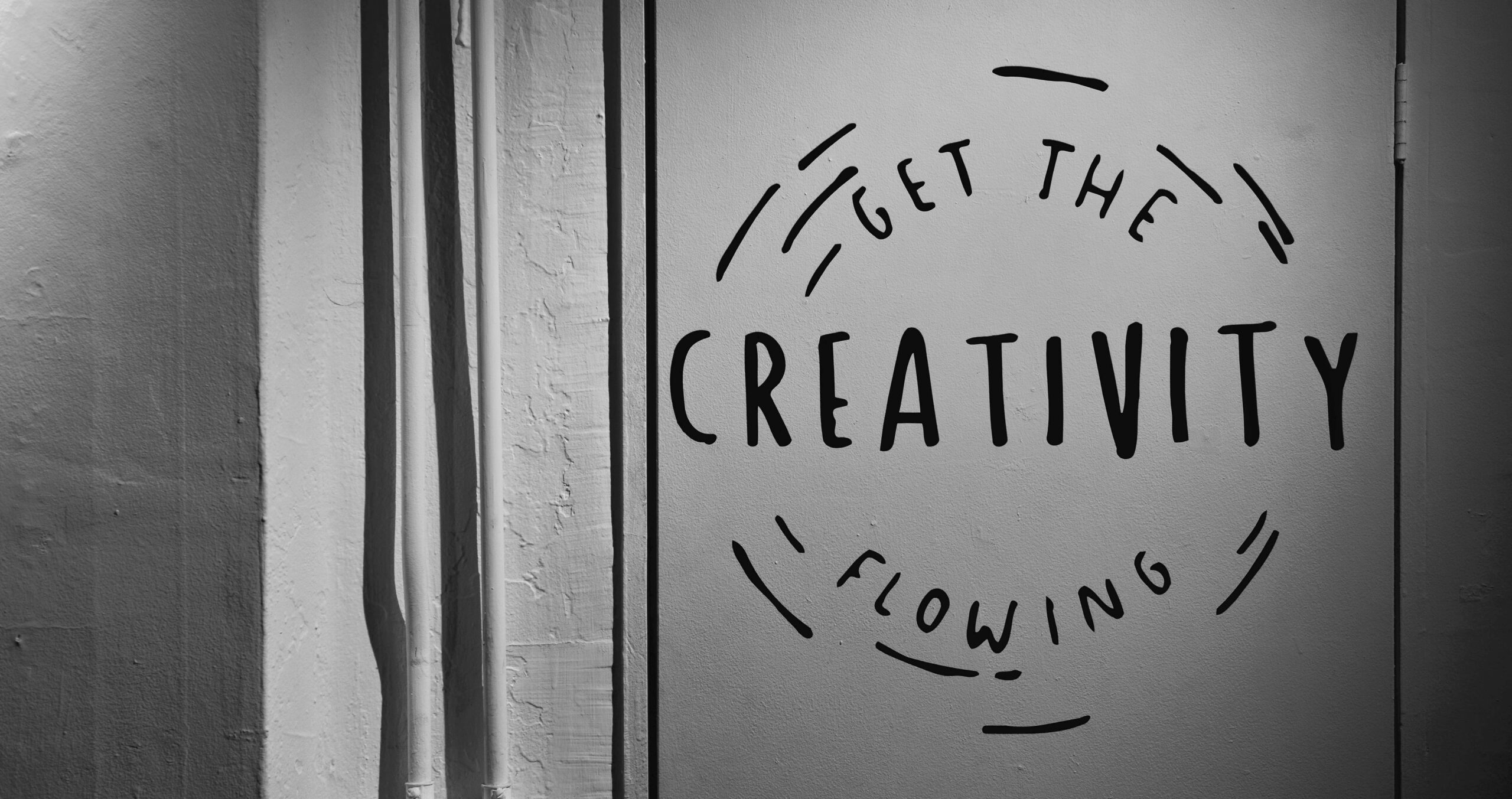 creativity wall zwart wit